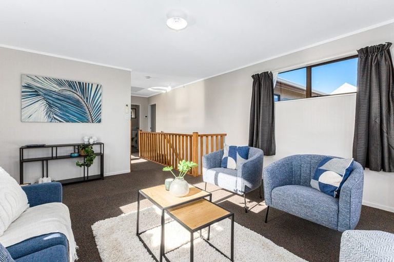 Photo of property in 11 Cleat Street, Whitby, Porirua, 5024