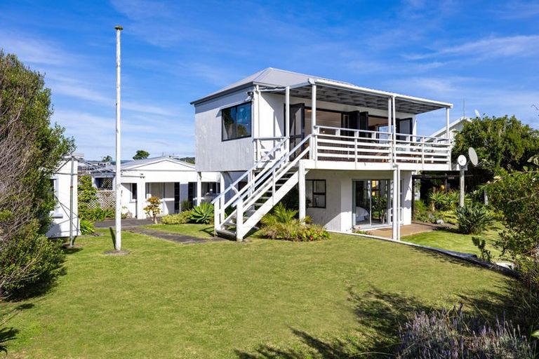 Photo of property in 7 Nihinihi Avenue, Raglan, 3225