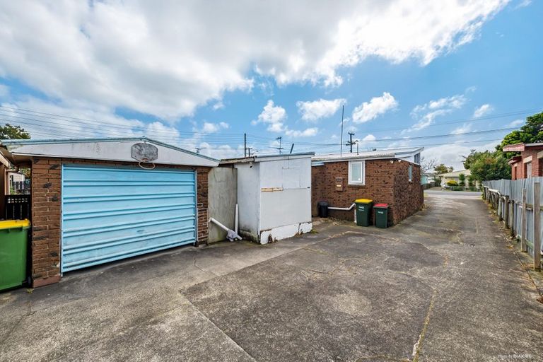 Photo of property in 15 Station Road, Takanini, 2112