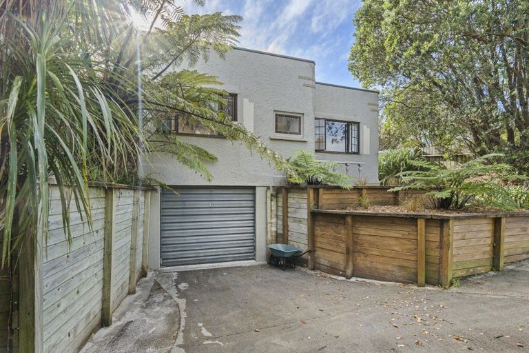 Photo of property in 20 Parris Street, Moturoa, New Plymouth, 4310