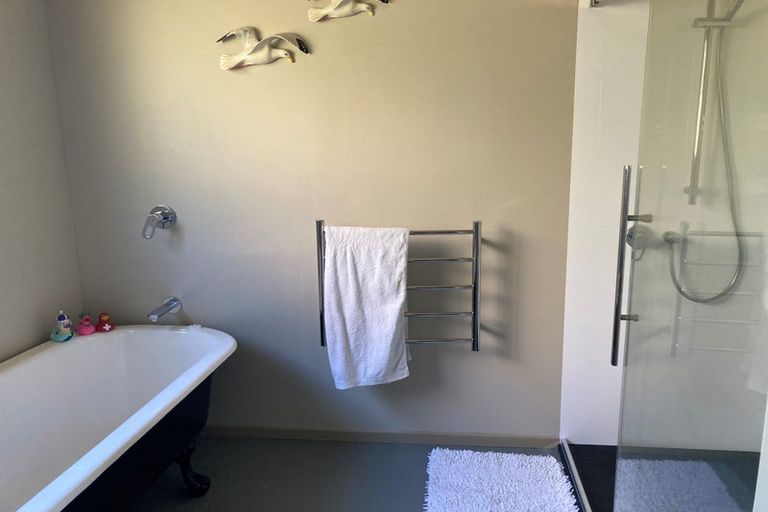 Photo of property in 27 Hicks Crescent, Waikanae Beach, Waikanae, 5036