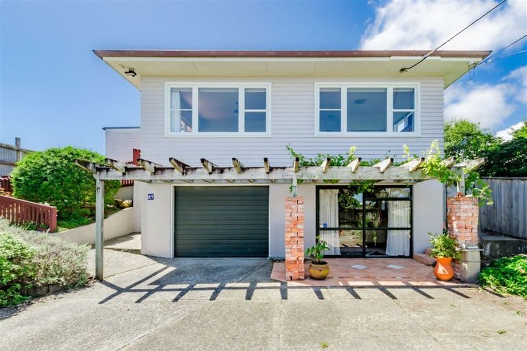 Photo of property in 27 Sweetman Avenue, Paraparaumu Beach, Paraparaumu, 5032