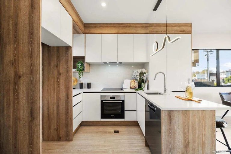 Photo of property in 1a Deering Place, Papatoetoe, Auckland, 2025