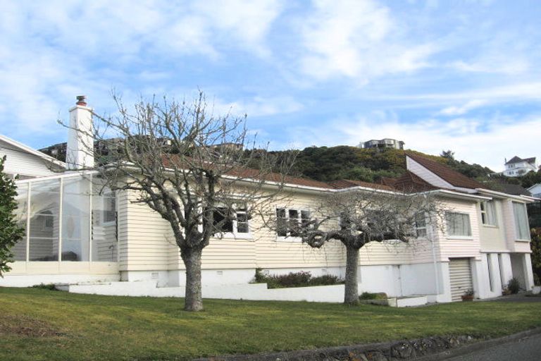 Photo of property in 1b Ridd Crescent, Karori, Wellington, 6012