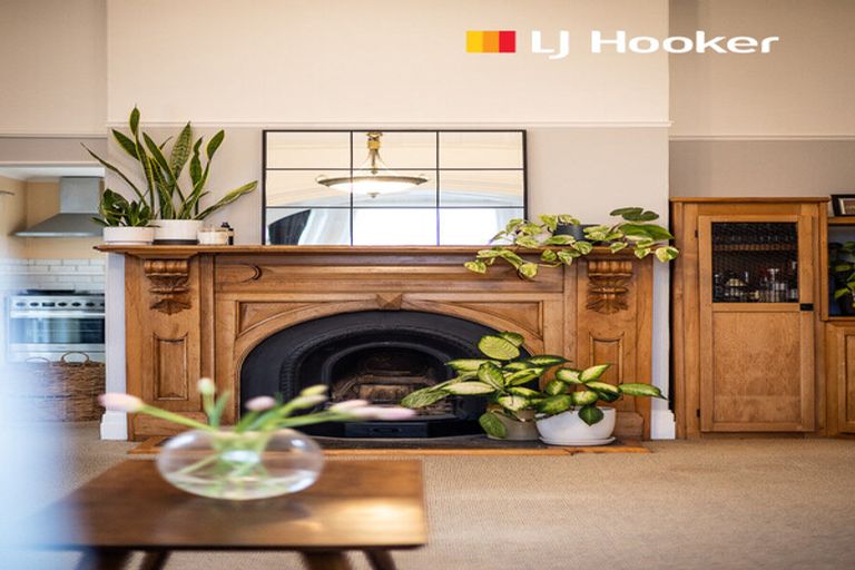 Photo of property in 10 Glen Road, Mornington, Dunedin, 9011