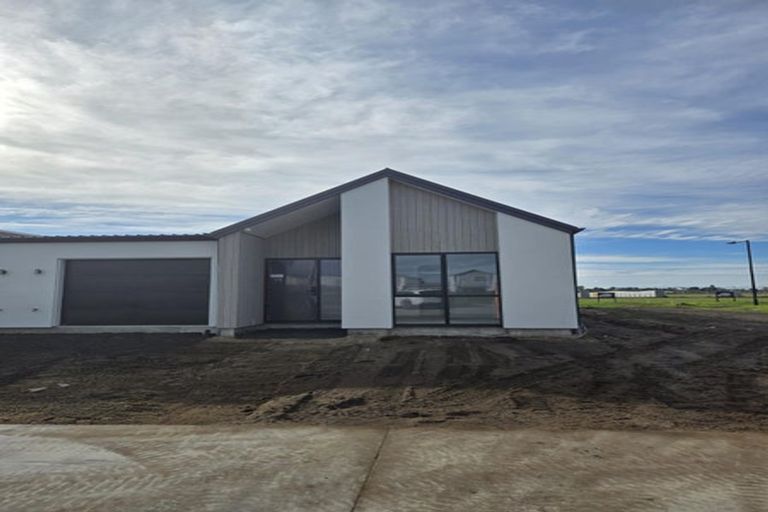 Photo of property in 51 Monaro Place, Papamoa, 3118