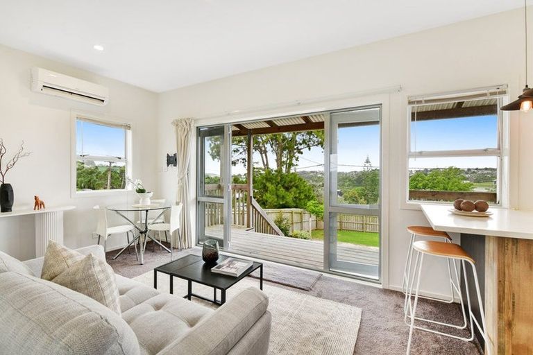 Photo of property in 12a Matai Road, Stanmore Bay, Whangaparaoa, 0932