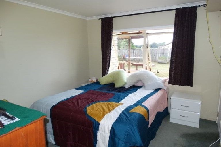 Photo of property in 13 Russett Grove, Henderson, Auckland, 0612