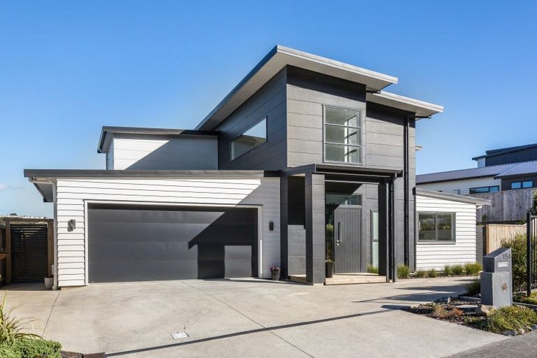 Photo of property in 194 Navigation Drive, Whitby, Porirua, 5024