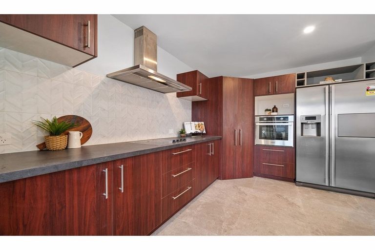 Photo of property in 4 Mollymawk Place, Woolston, Christchurch, 8023