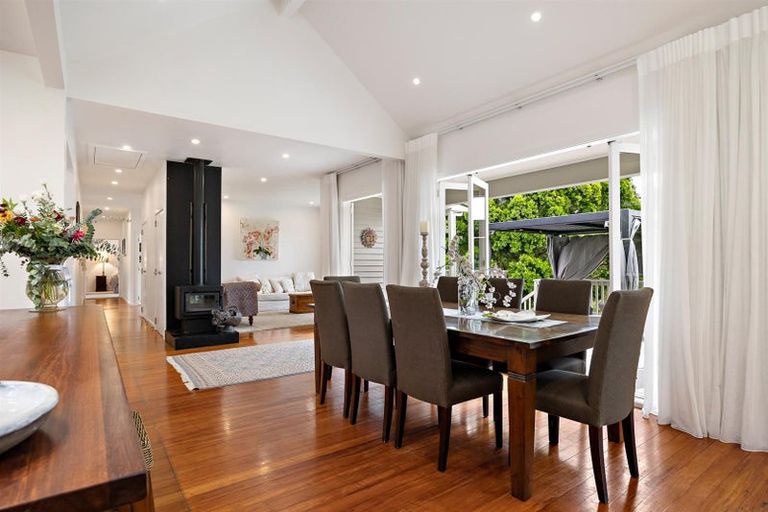 Photo of property in 298 Rimmer Road, Helensville, 0875