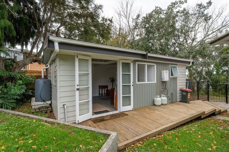 Photo of property in 114 Tuhikaramea Road, Dinsdale, Hamilton, 3204