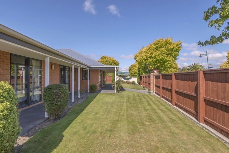 Photo of property in 2 Montego Close, Shirley, Christchurch, 8052