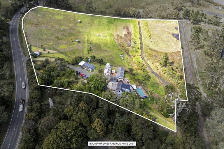 Photo of property in 85 Kaipara Coast Highway, Helensville, Kaukapakapa, 0871