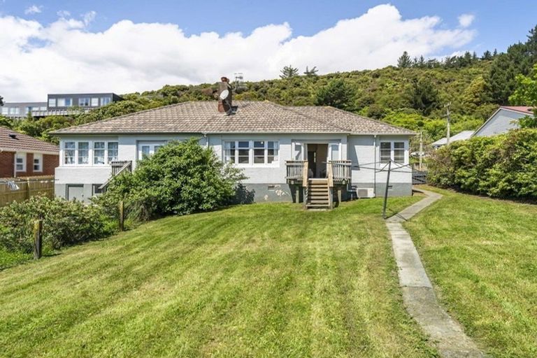 Photo of property in 28 Judd Crescent, Naenae, Lower Hutt, 5011