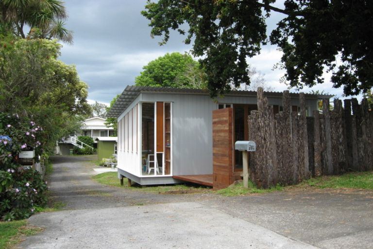 Photo of property in 1/29 Woodward Avenue, Mangere Bridge, Auckland, 2022