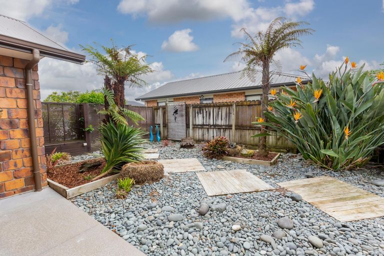 Photo of property in 7 Kimshee Way, Tuakau, 2121
