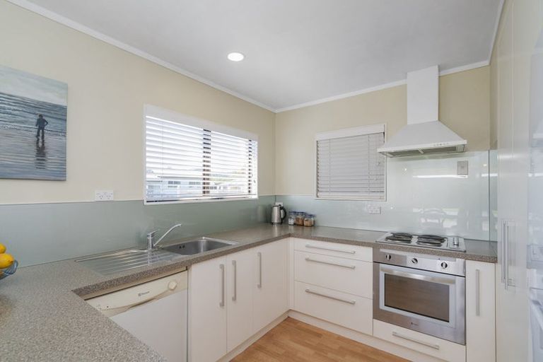 Photo of property in 28 Nicholas Avenue, Whitianga, 3510