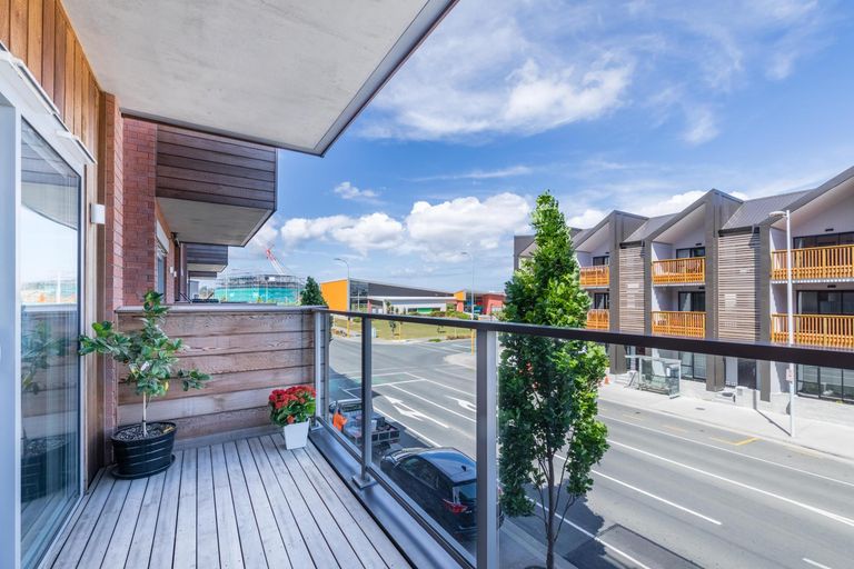 Photo of property in 104/160b Hobsonville Point Road, Hobsonville, Auckland, 0616