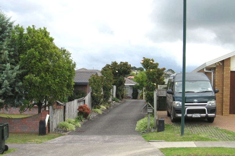 Photo of property in 6 Rosetti Rise, West Harbour, Auckland, 0618