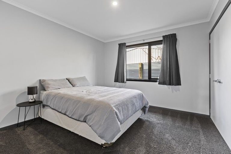 Photo of property in 15a Carthew Street, Okato, 4335