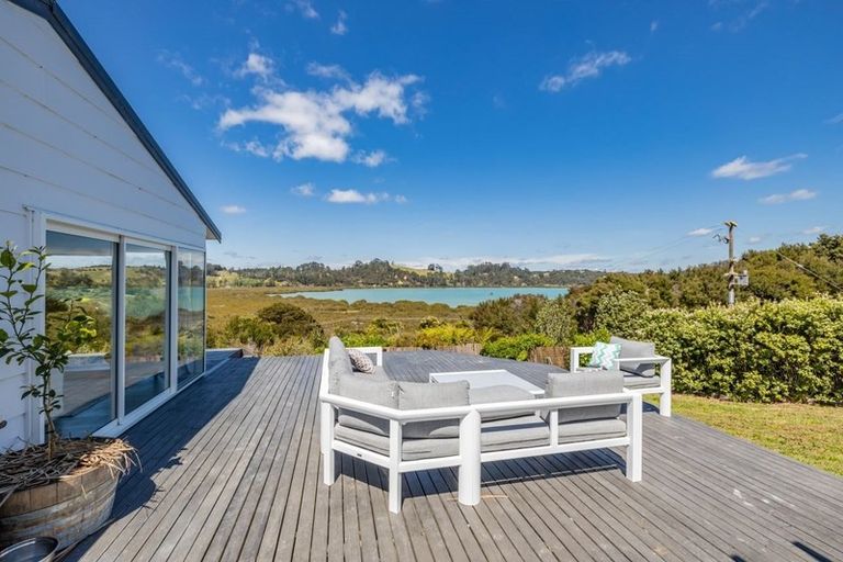 Photo of property in 6 Brumby Lane, Russell, 0272