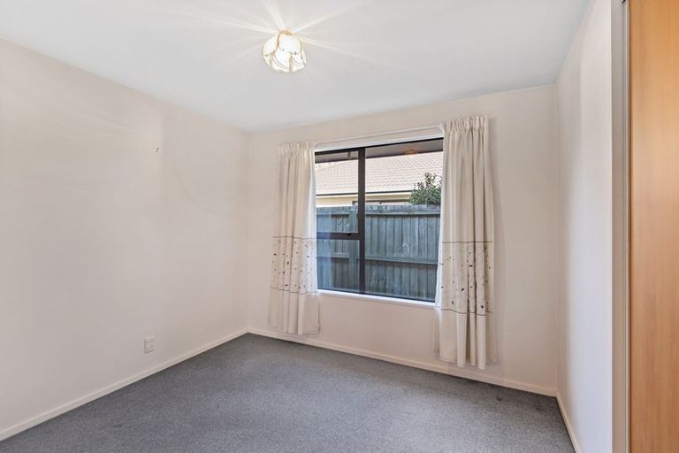 Photo of property in 14 Innisfree Place, Northwood, Christchurch, 8051