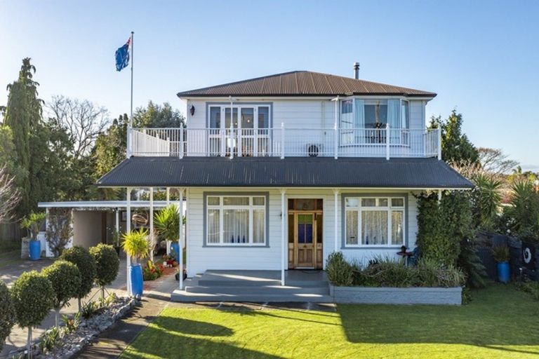 Photo of property in 45 Avondale Road, Taradale, Napier, 4112