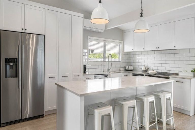 Photo of property in 25 Stevenson Road, Clarks Beach, 2122