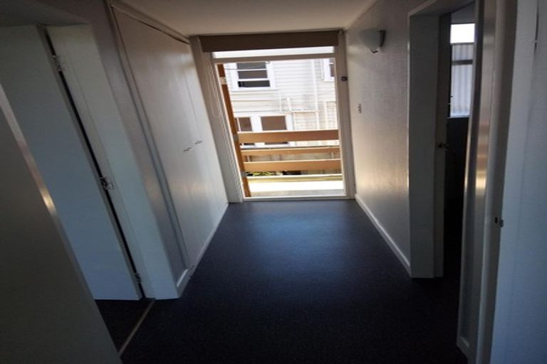 Photo of property in Beresford Apartments, 118u5 Russell Terrace, Berhampore, Wellington, 6023