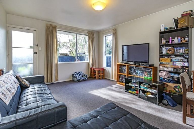 Photo of property in 2/125 Geraldine Street, Edgeware, Christchurch, 8013