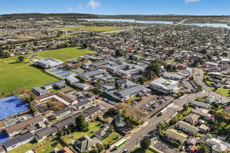 Photo of property in 13c Edinburgh Avenue, Rosehill, Papakura, 2113