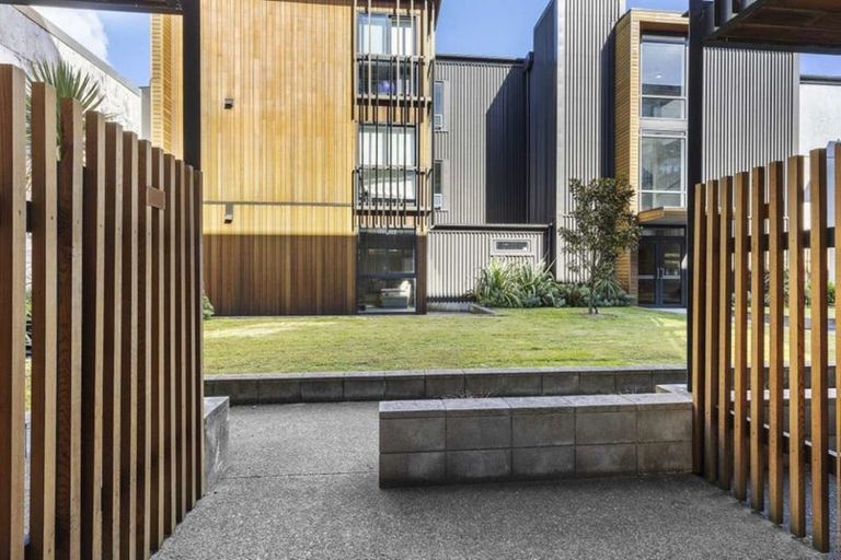 Photo of property in Vedado Apartments, 208/41u Hopper Street, Mount Cook, Wellington, 6011