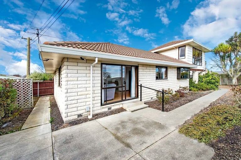 Photo of property in 1/66 Lincoln Road, Hillmorton, Christchurch, 8024
