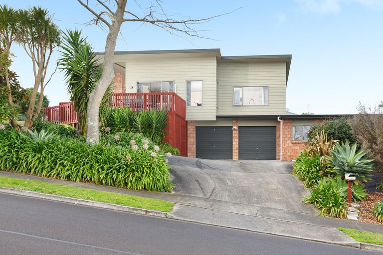 Photo of property in 2 Lysaght Place, Welcome Bay, Tauranga, 3112