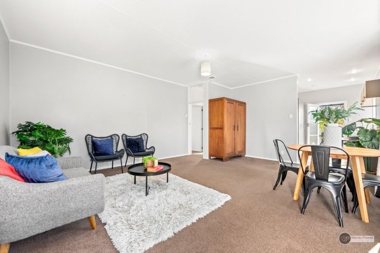 Photo of property in 2f2- Bentinck Street, Wallaceville, Upper Hutt, 5018