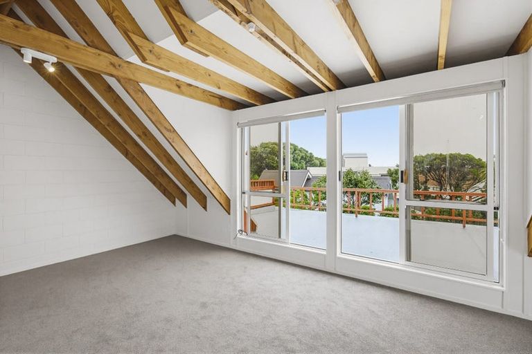 Photo of property in 7b Howell Road, Paraparaumu Beach, Paraparaumu, 5032