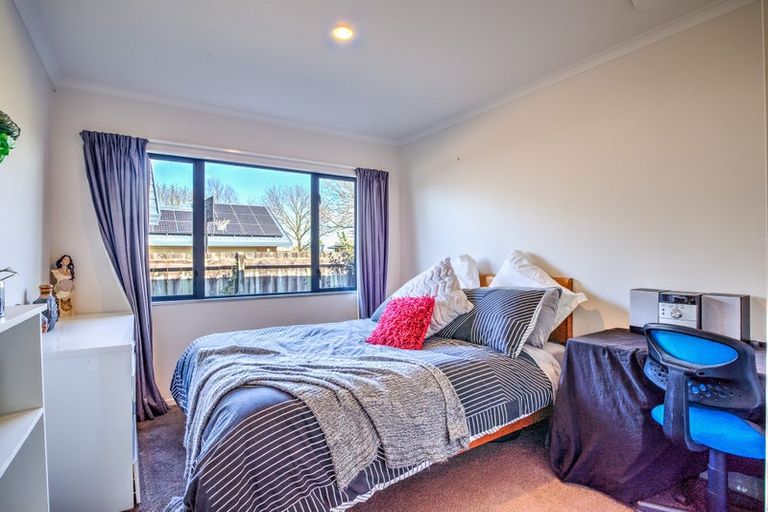 Photo of property in 14 Cairns Crescent, Rototuna, Hamilton, 3210