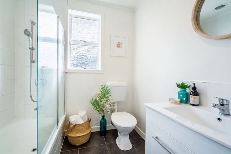 Photo of property in 1/8 Lancaster Road, Beach Haven, Auckland, 0626