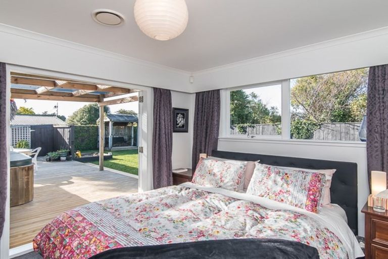 Photo of property in 6 Michael Road, Paraparaumu Beach, Paraparaumu, 5032