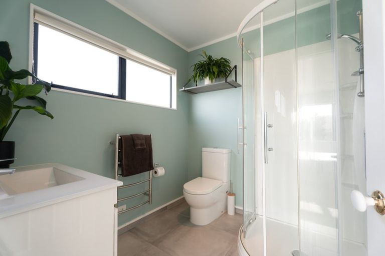 Photo of property in 7 Amesbury Drive, Churton Park, Wellington, 6037