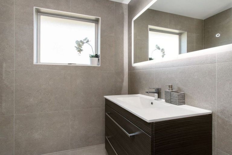 Photo of property in 484 Mairehau Road, Parklands, Christchurch, 8083