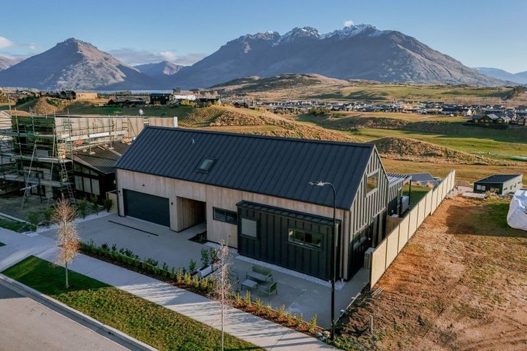 Photo of property in 101 Spur Ridge Rise, Jacks Point, 9371