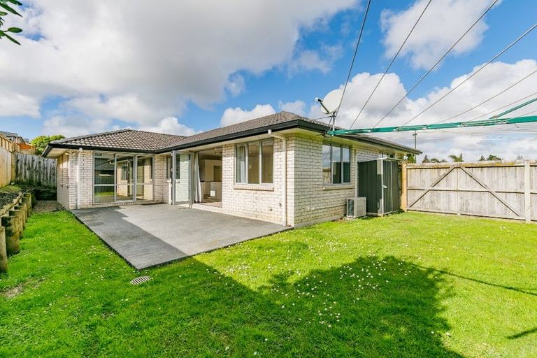 Photo of property in 15 Karika Place, Massey, Auckland, 0614