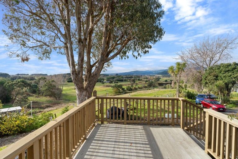 Photo of property in 35 Old Coach Road South, Otaki Beach, Otaki, 5512