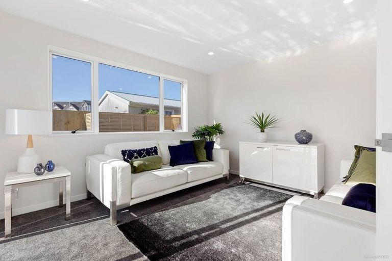Photo of property in 4 Crieff Place, Te Atatu Peninsula, Auckland, 0610