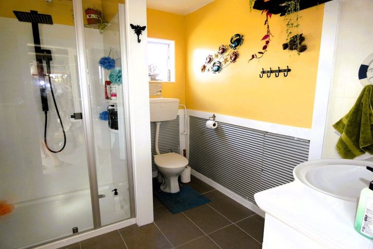 Photo of property in 123 Queen Street, Westport, 7825