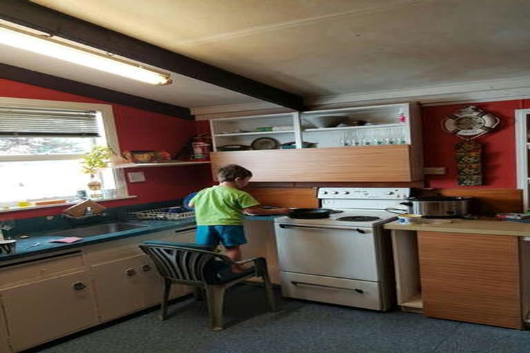 Photo of property in 19 Edinburgh Terrace, Foxton Beach, Foxton, 4815
