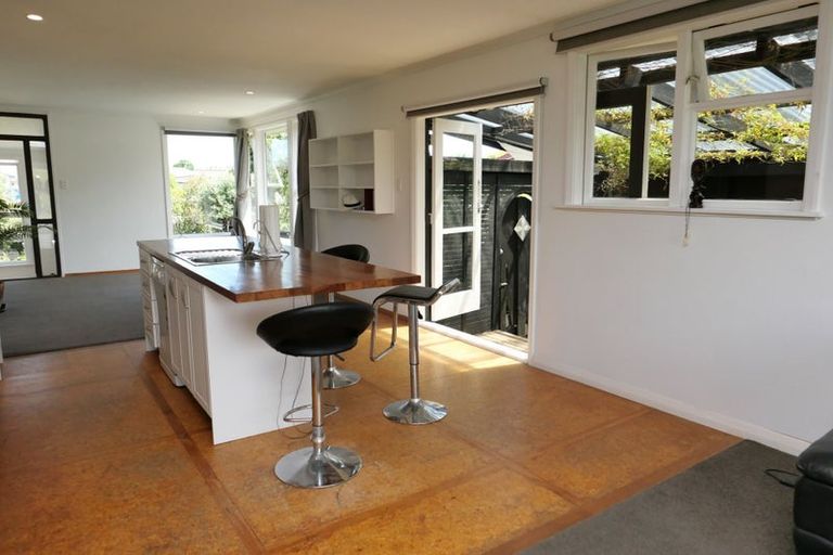Photo of property in 48 Rutherford Drive, Waikanae Beach, Waikanae, 5036