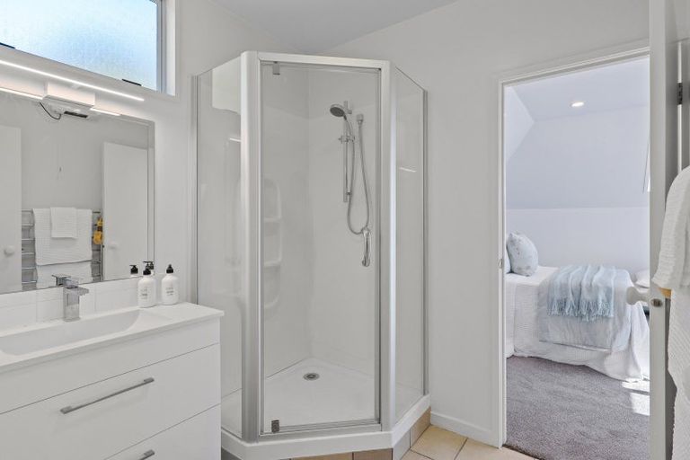 Photo of property in 2/79 Cannon Hill Crescent, Mount Pleasant, Christchurch, 8081